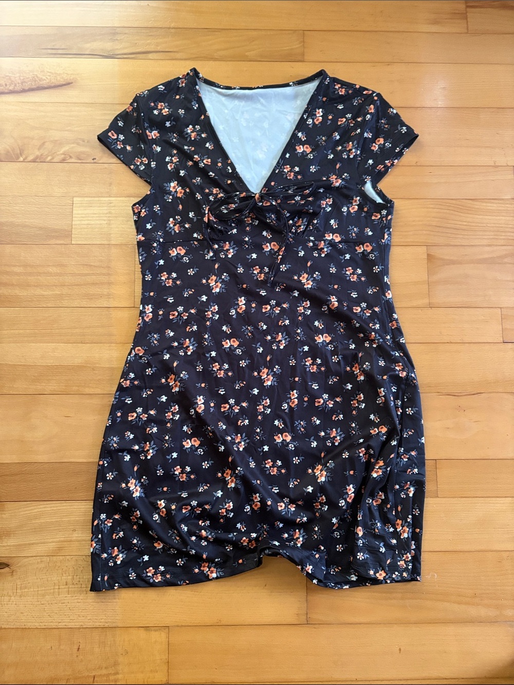 Women's Black Floral Tie-Front Dress